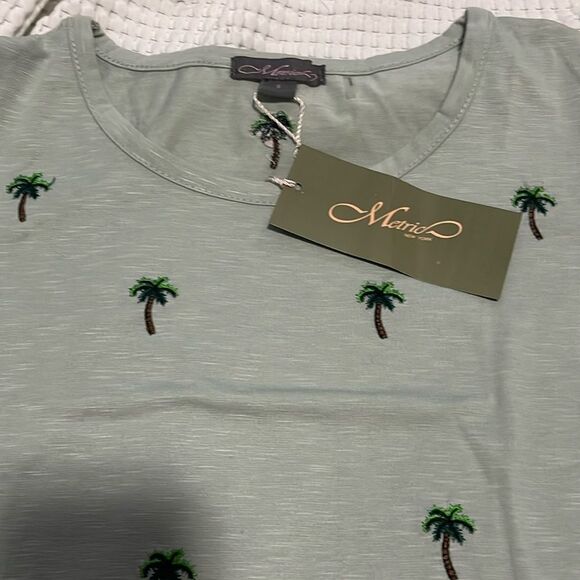 NWT- Metric- S - Picture 3 of 8